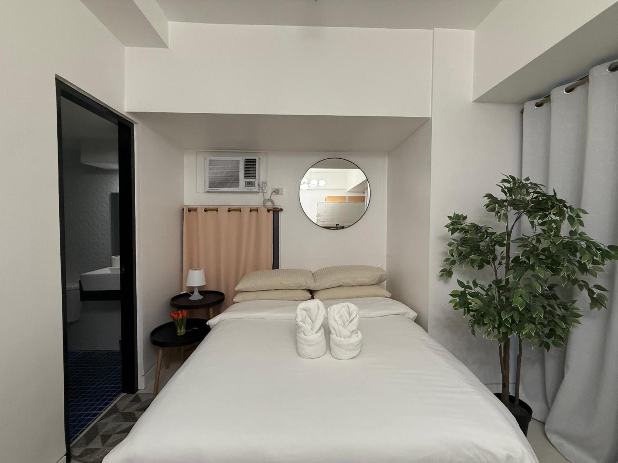 Apartment 1br At Viceroy Mckinley Taguig